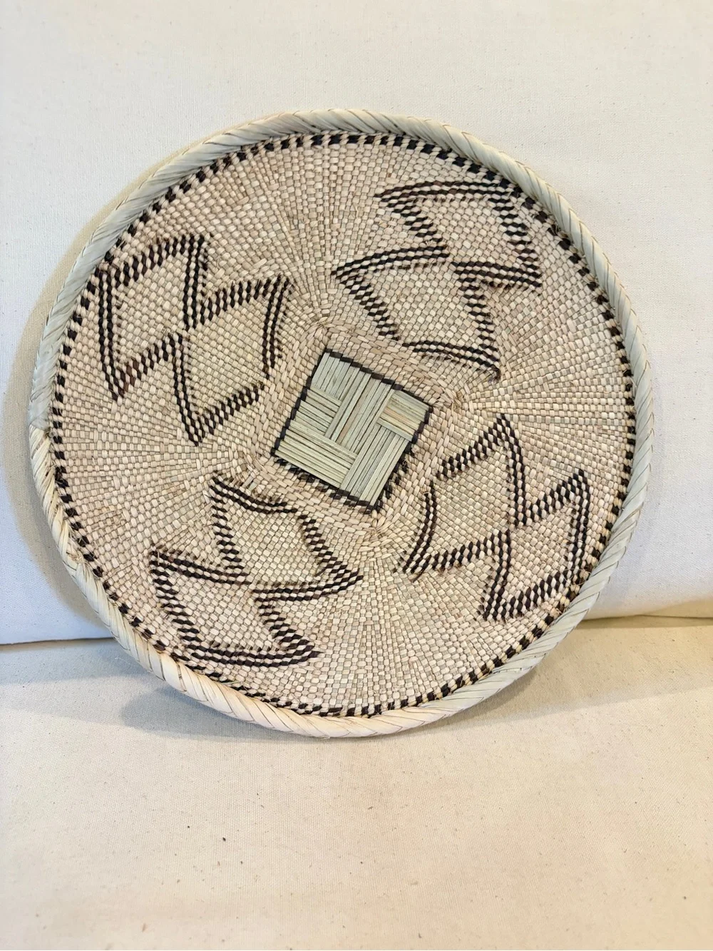 NEW African Woven Basket. Tonga people of Zambia 12” Across